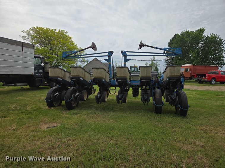 image for item ER1688 Kinze EF planter