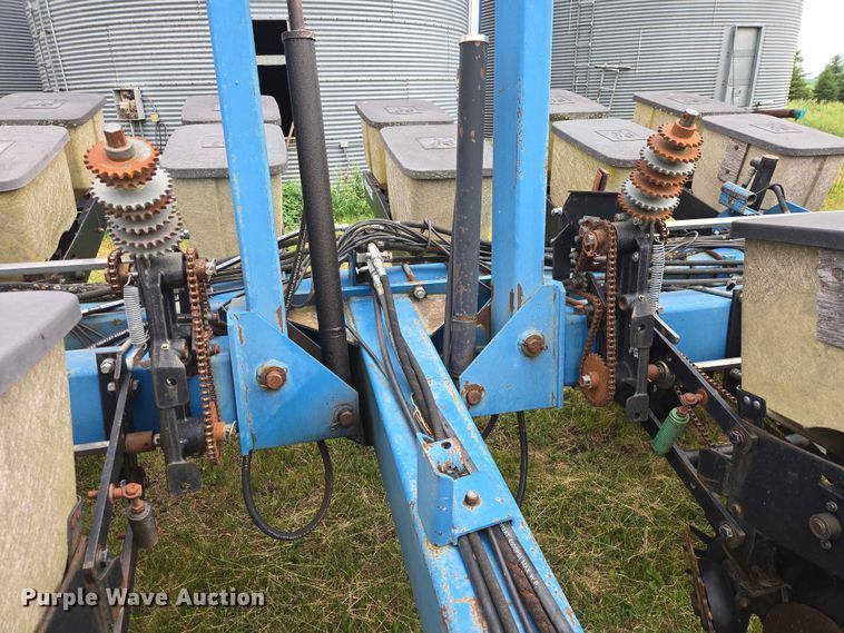 image for item ER1688 Kinze EF planter