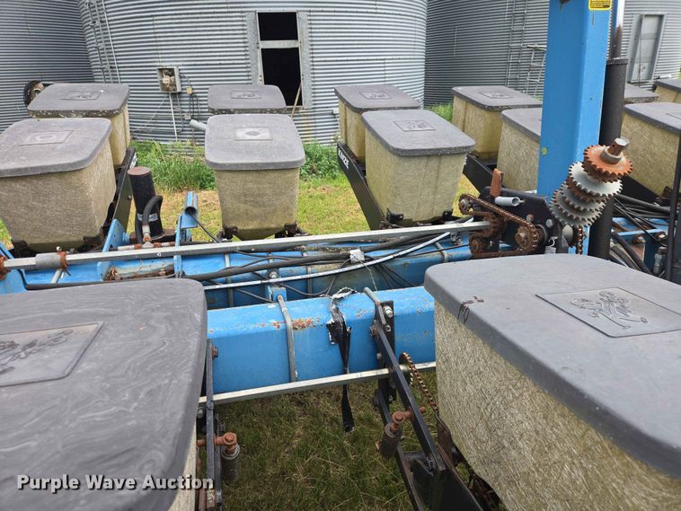 image for item ER1688 Kinze EF planter