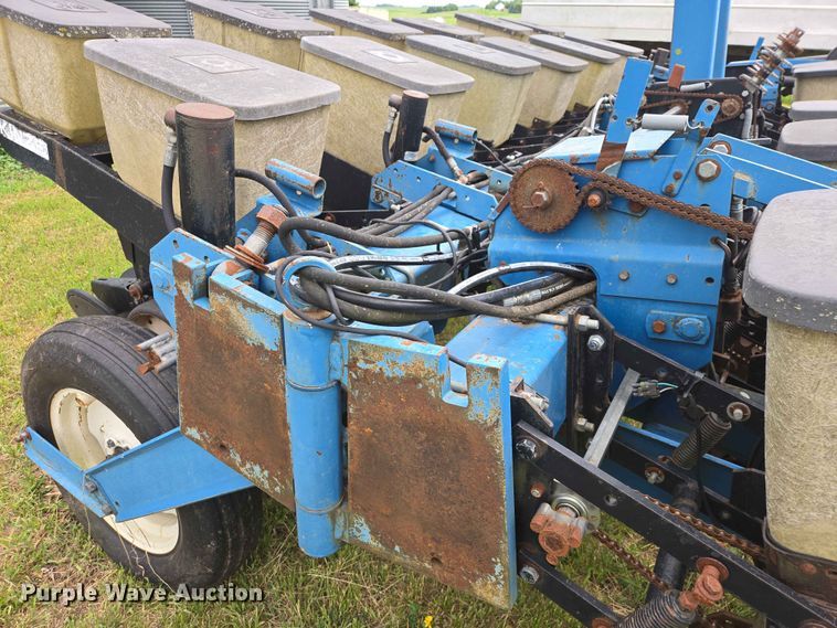 image for item ER1688 Kinze EF planter