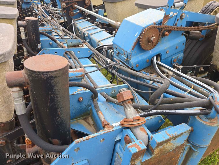 image for item ER1688 Kinze EF planter