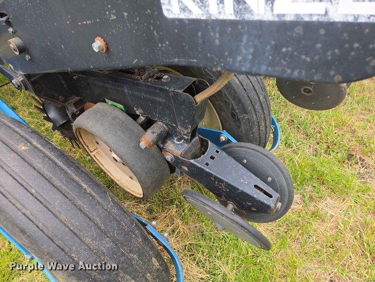 image for item ER1688 Kinze EF planter
