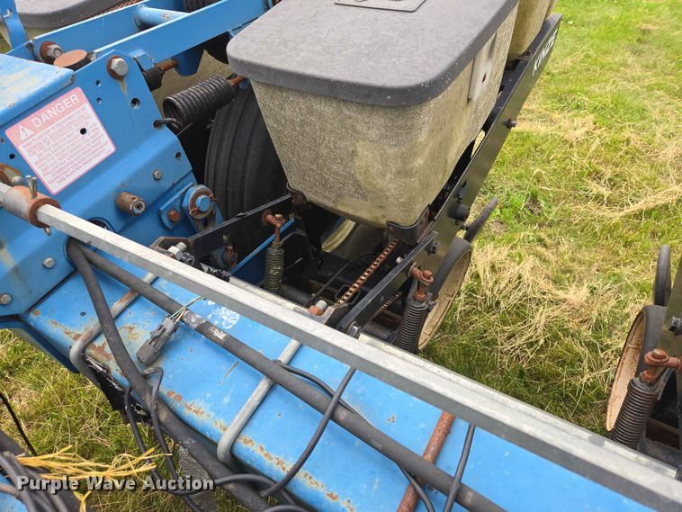 image for item ER1688 Kinze EF planter