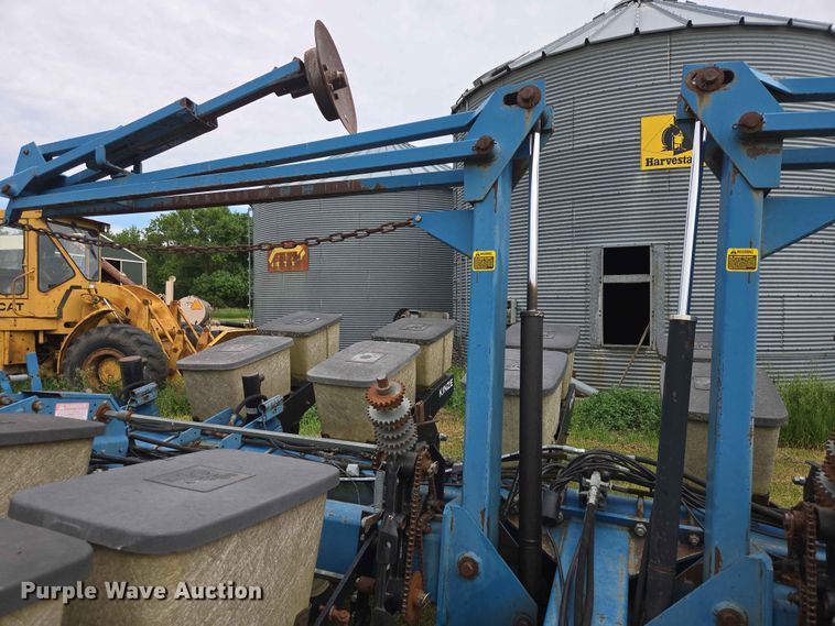 image for item ER1688 Kinze EF planter