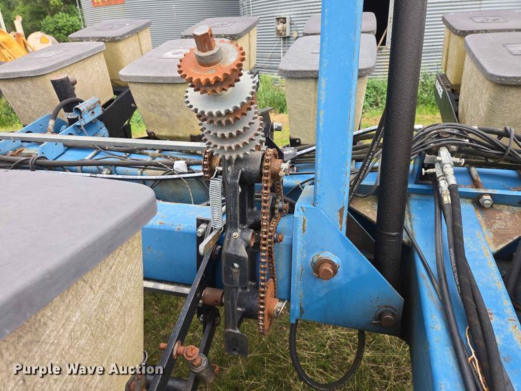 image for item ER1688 Kinze EF planter