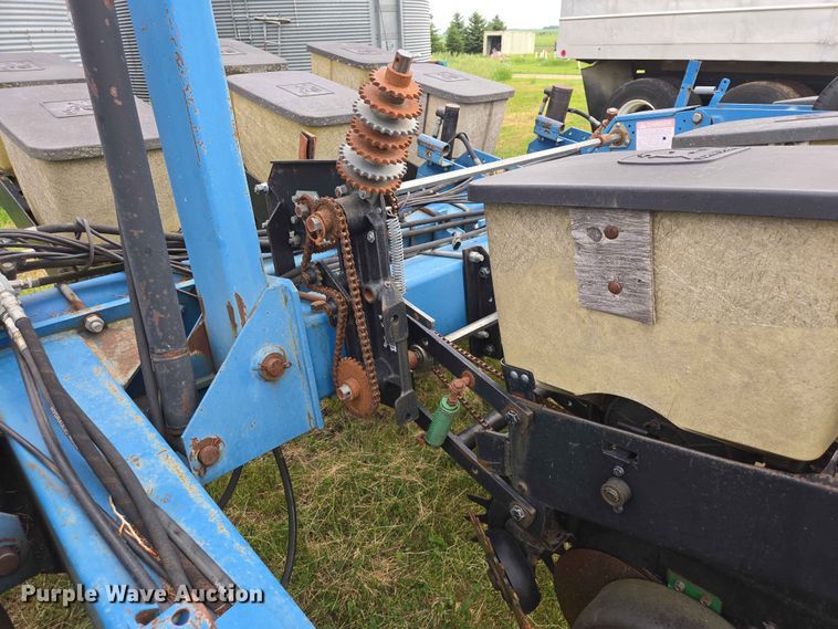 image for item ER1688 Kinze EF planter