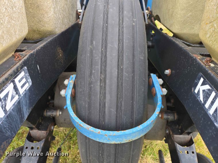 image for item ER1688 Kinze EF planter
