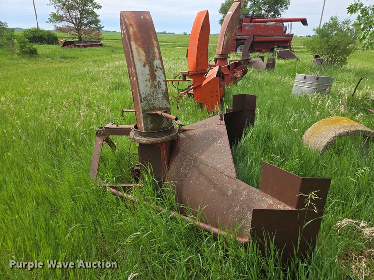 image for item ER1689 (2) snowblowers