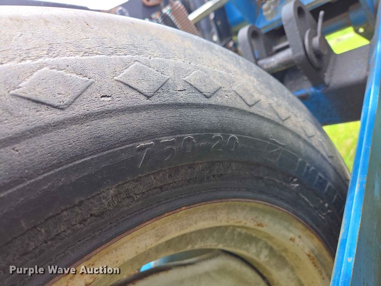 image for item ER1693 Kinze 2200 planter
