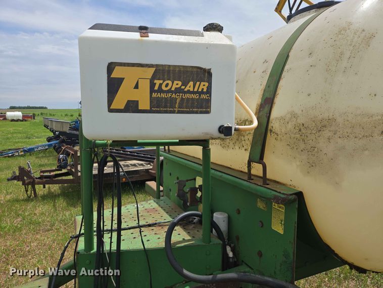image for item ER1695 John Deere 250 sprayer