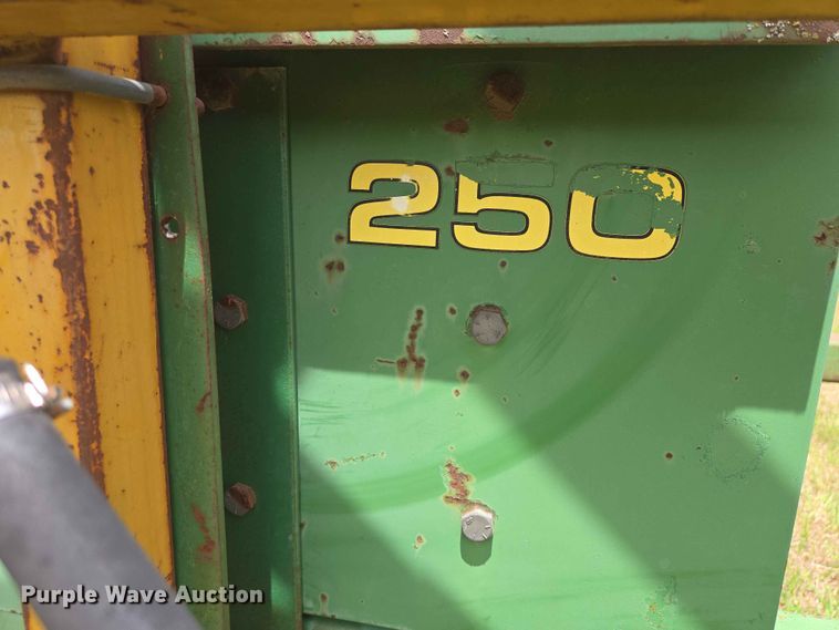 image for item ER1695 John Deere 250 sprayer