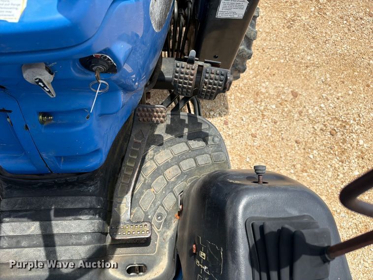 image for item ER3003 2006 New Holland TC34DA MFWD tractor