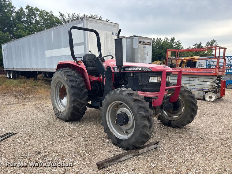 image for item ER3012 2011 Mahindra 6530 MFWD tractor