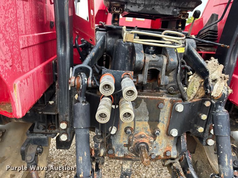 image for item ER3012 2011 Mahindra 6530 MFWD tractor