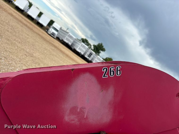 image for item ER3012 2011 Mahindra 6530 MFWD tractor