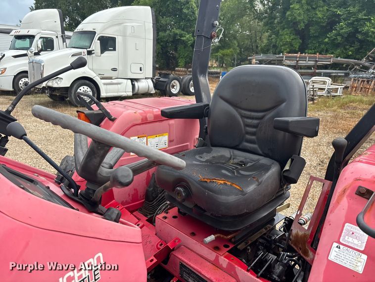 image for item ER3012 2011 Mahindra 6530 MFWD tractor