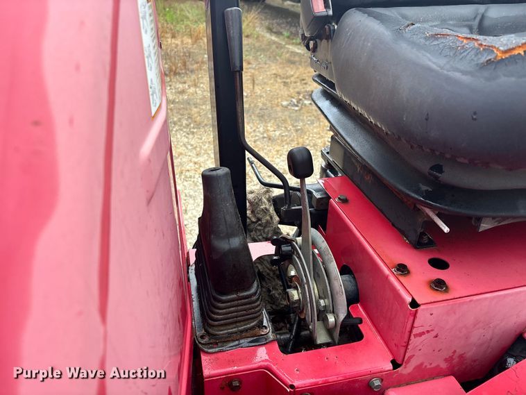 image for item ER3012 2011 Mahindra 6530 MFWD tractor