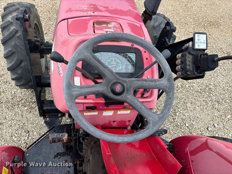image for item ER3012 2011 Mahindra 6530 MFWD tractor