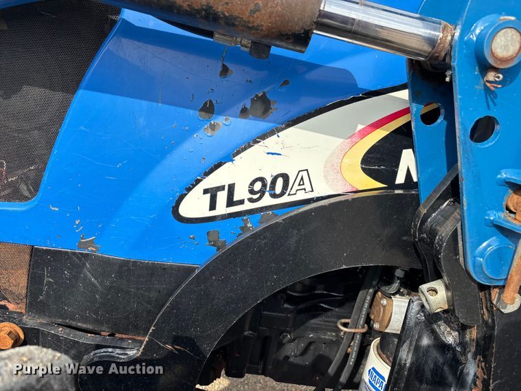 image for item ER3027 2004 New Holland TL90A MFWD tractor