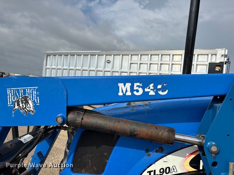 image for item ER3027 2004 New Holland TL90A MFWD tractor