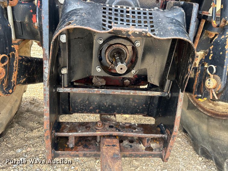 image for item ER3027 2004 New Holland TL90A MFWD tractor