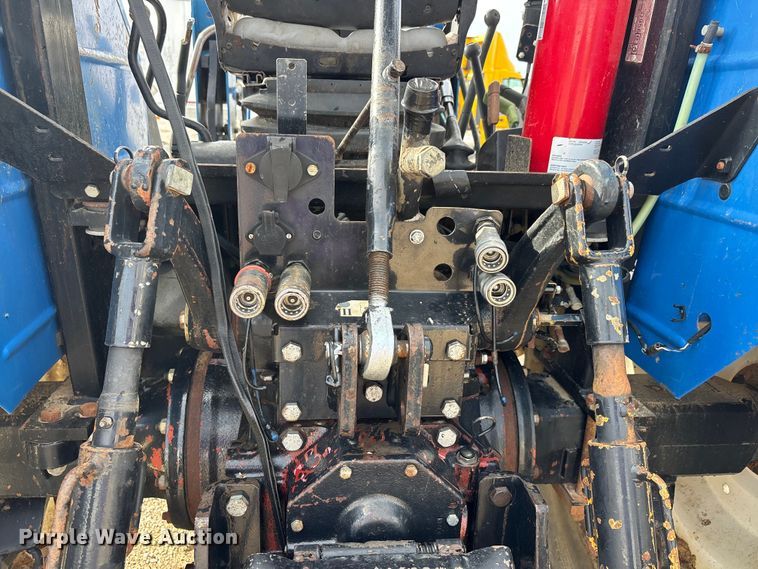 image for item ER3027 2004 New Holland TL90A MFWD tractor