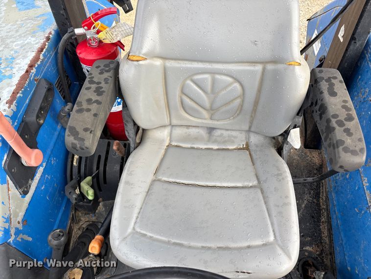 image for item ER3027 2004 New Holland TL90A MFWD tractor