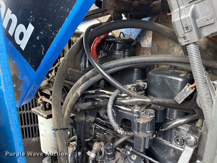 image for item ER3027 2004 New Holland TL90A MFWD tractor