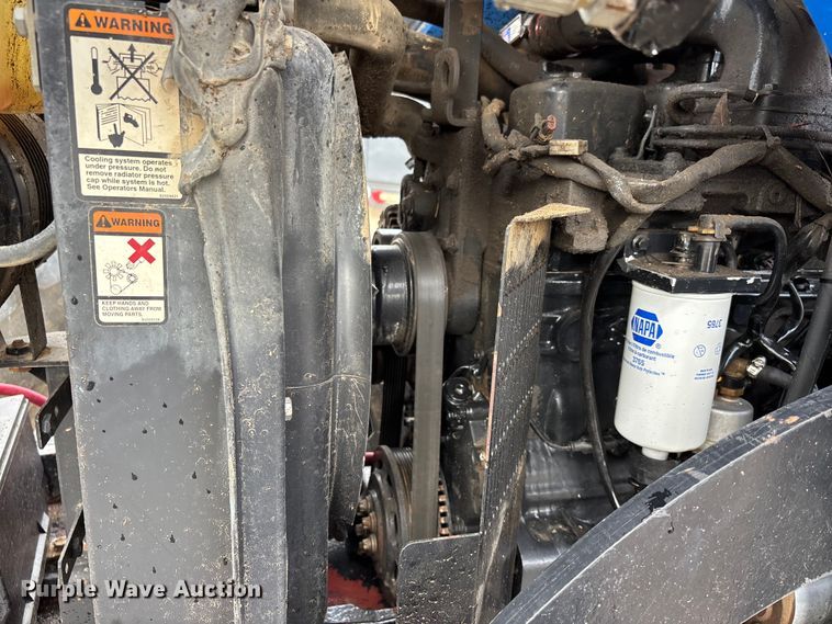 image for item ER3027 2004 New Holland TL90A MFWD tractor