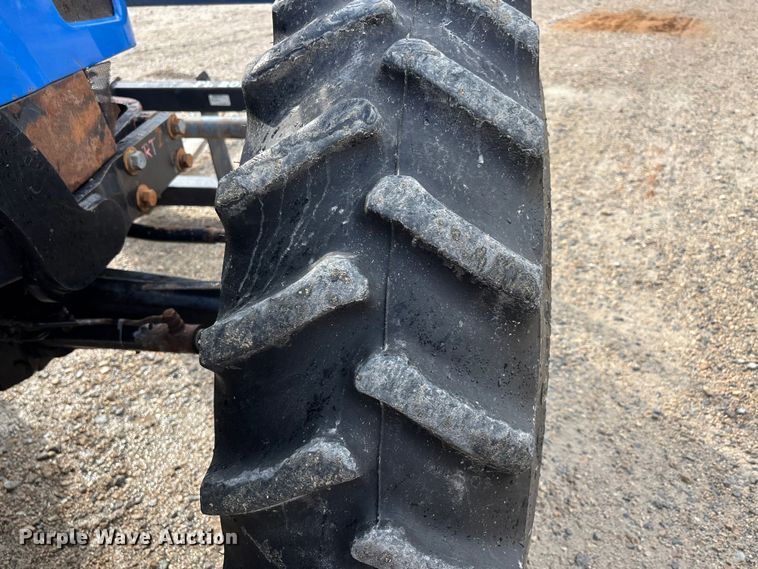image for item ER3027 2004 New Holland TL90A MFWD tractor