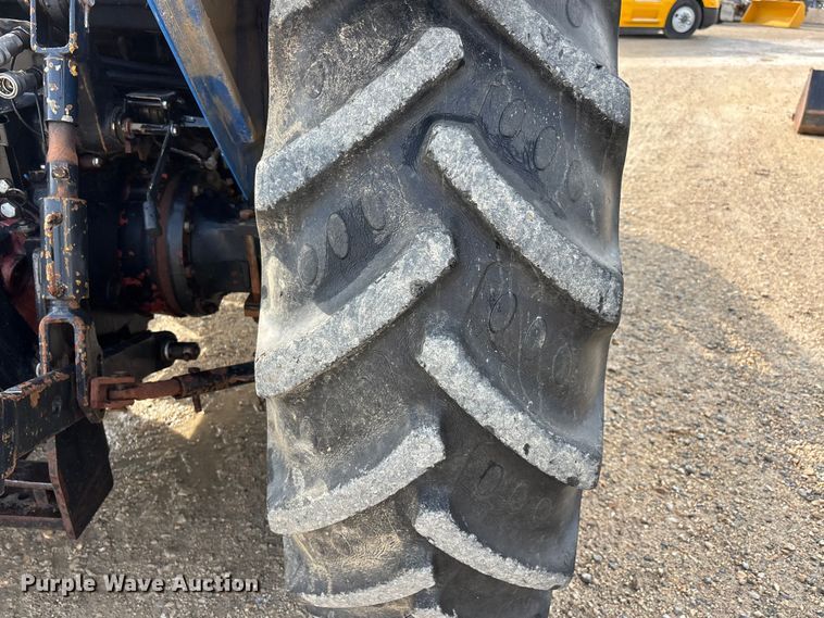image for item ER3027 2004 New Holland TL90A MFWD tractor