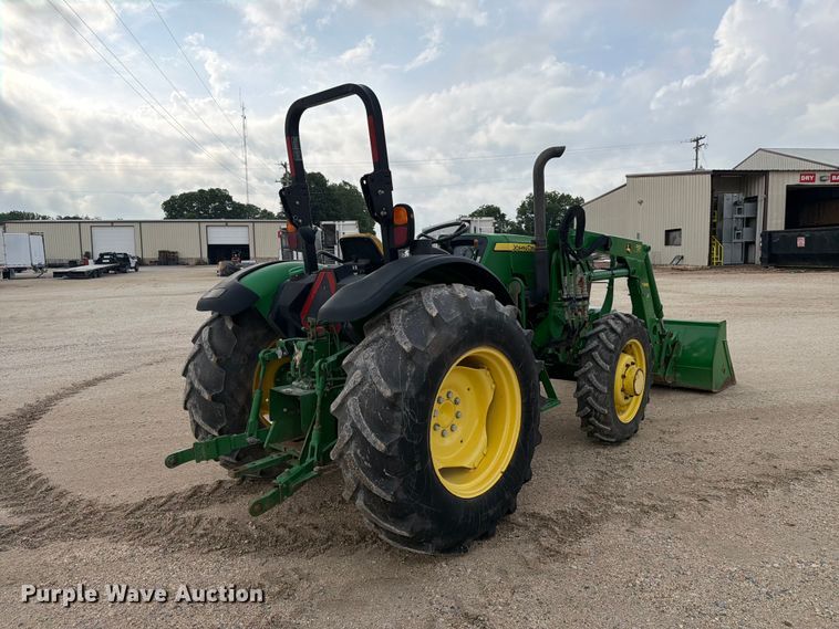 image for item ER3031 2017 John Deere 5065E MFWD tractor
