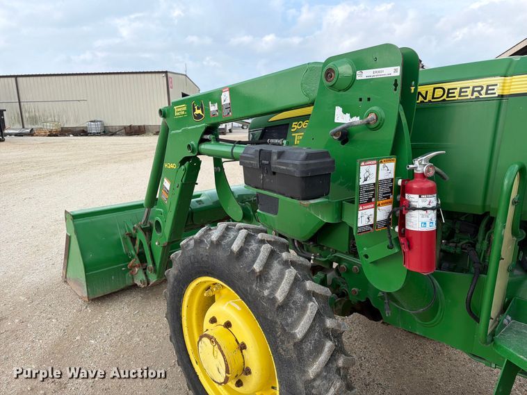 image for item ER3031 2017 John Deere 5065E MFWD tractor