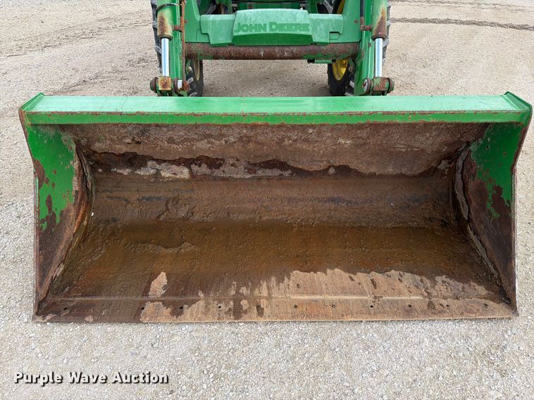 image for item ER3031 2017 John Deere 5065E MFWD tractor