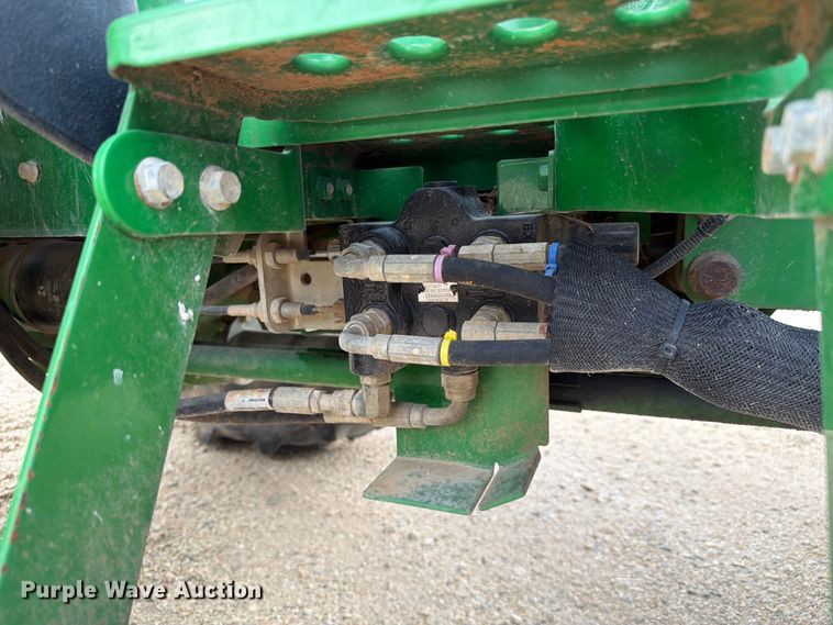 image for item ER3031 2017 John Deere 5065E MFWD tractor