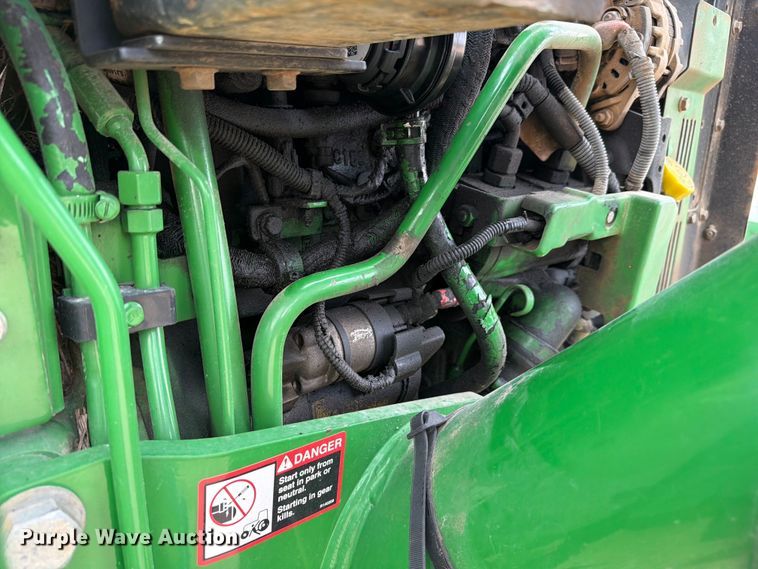 image for item ER3031 2017 John Deere 5065E MFWD tractor