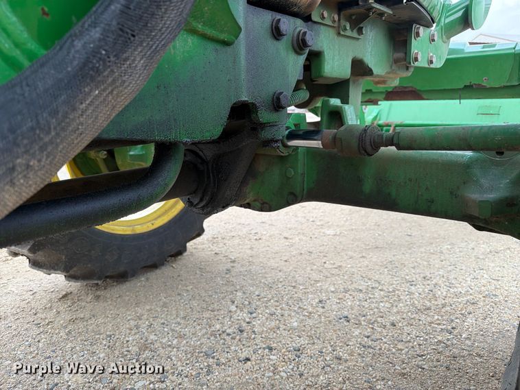 image for item ER3031 2017 John Deere 5065E MFWD tractor