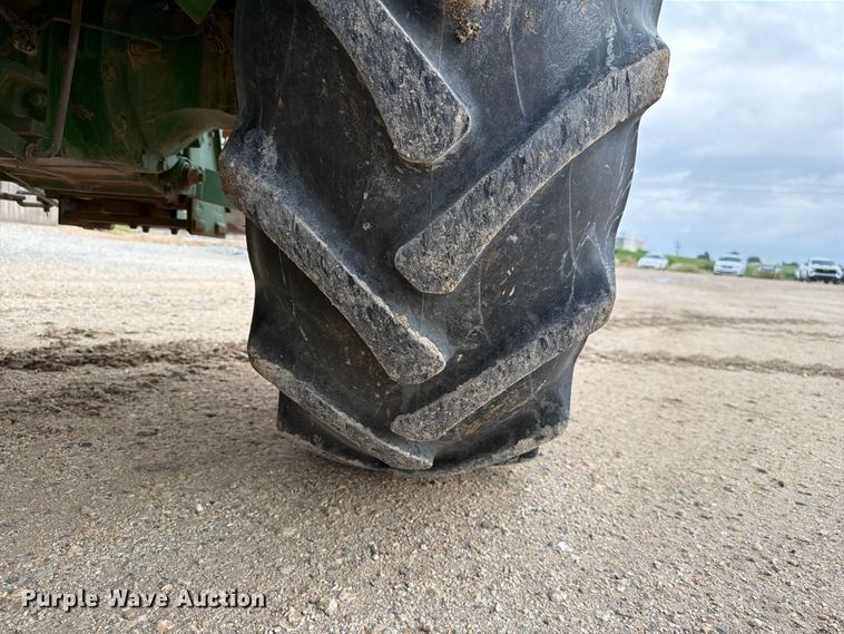 image for item ER3031 2017 John Deere 5065E MFWD tractor