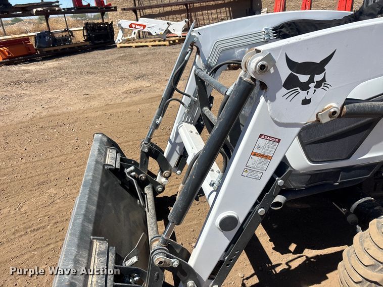 image for item ER7643 2023 Bobcat CT2040 MFWD tractor