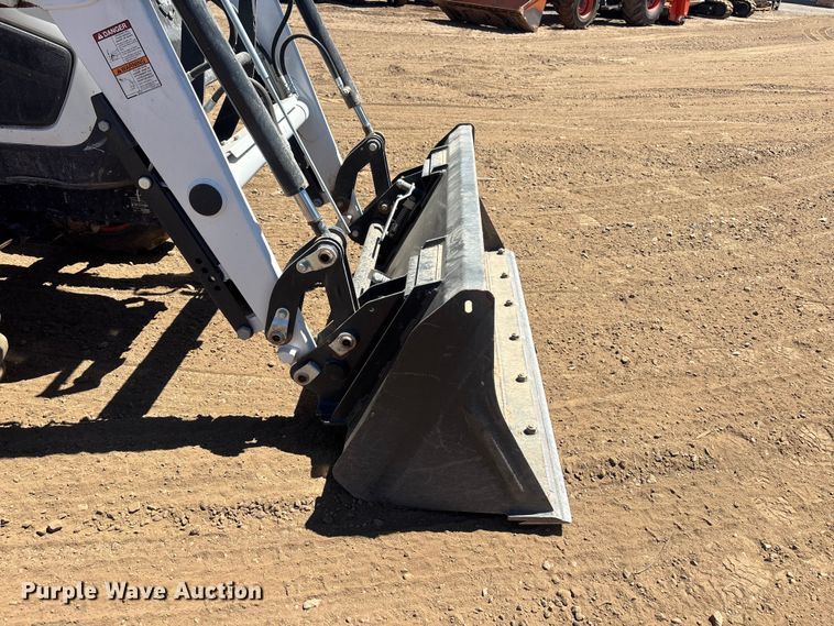 image for item ER7643 2023 Bobcat CT2040 MFWD tractor