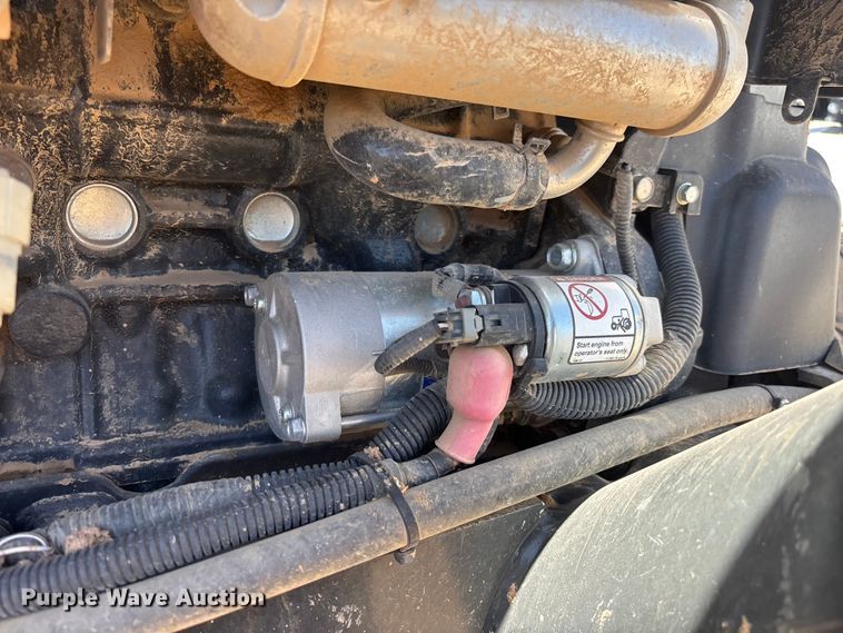 image for item ER7643 2023 Bobcat CT2040 MFWD tractor
