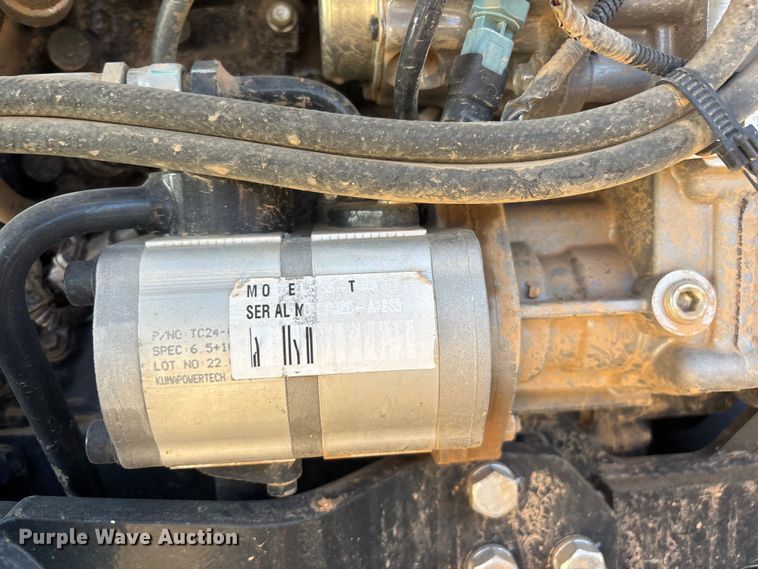 image for item ER7643 2023 Bobcat CT2040 MFWD tractor
