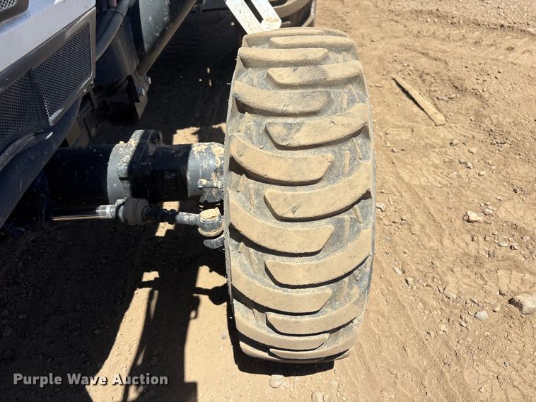 image for item ER7643 2023 Bobcat CT2040 MFWD tractor