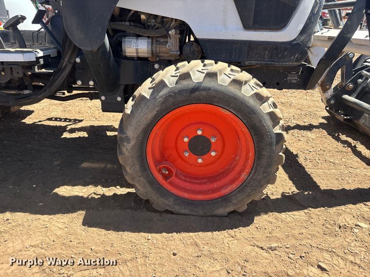 image for item ER7643 2023 Bobcat CT2040 MFWD tractor