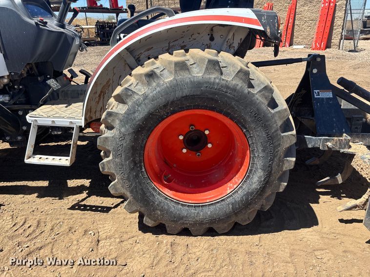image for item ER7643 2023 Bobcat CT2040 MFWD tractor