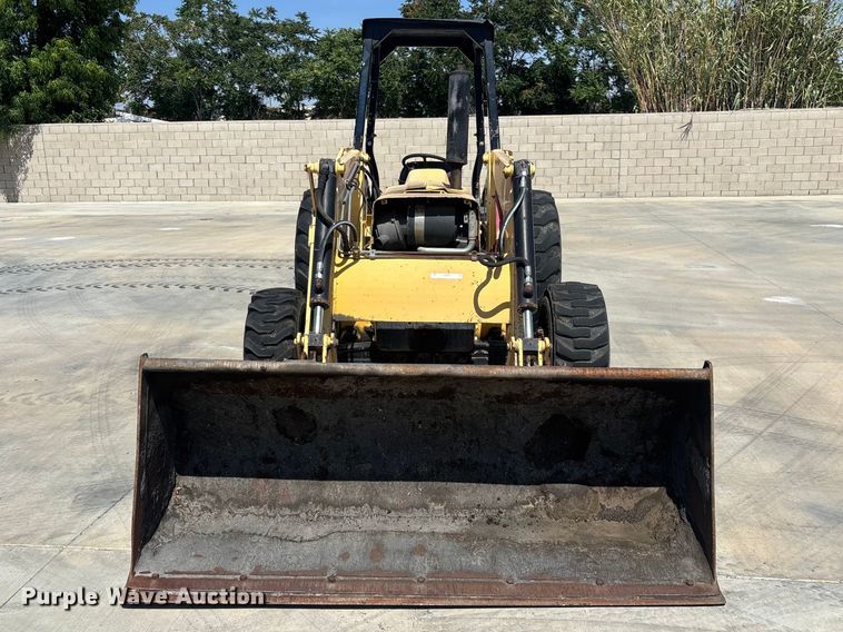 image for item ER7651 1999 New Holland 545D industrial tractor