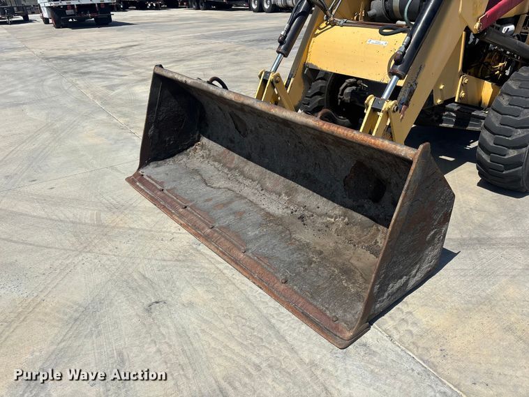 image for item ER7651 1999 New Holland 545D industrial tractor