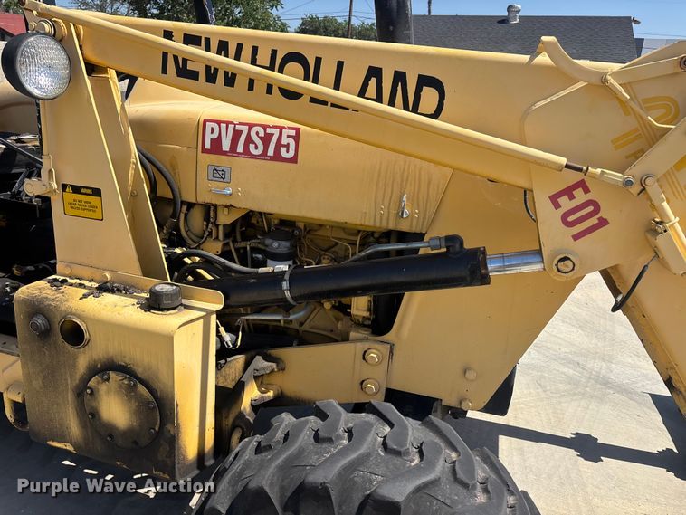 image for item ER7651 1999 New Holland 545D industrial tractor