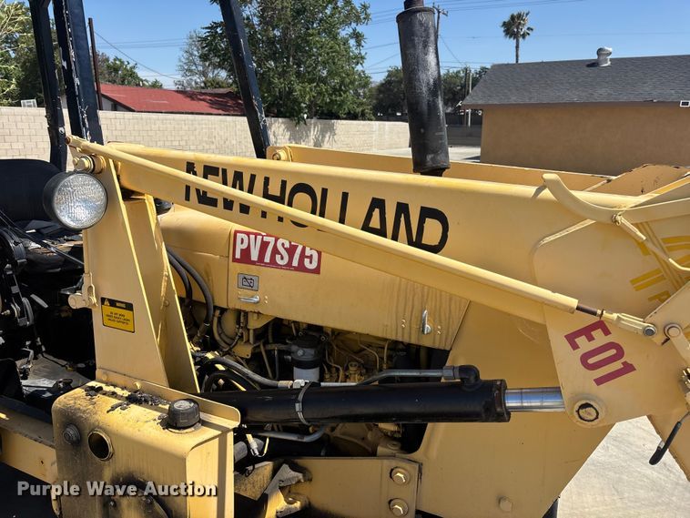 image for item ER7651 1999 New Holland 545D industrial tractor