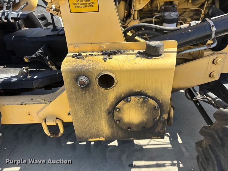 image for item ER7651 1999 New Holland 545D industrial tractor